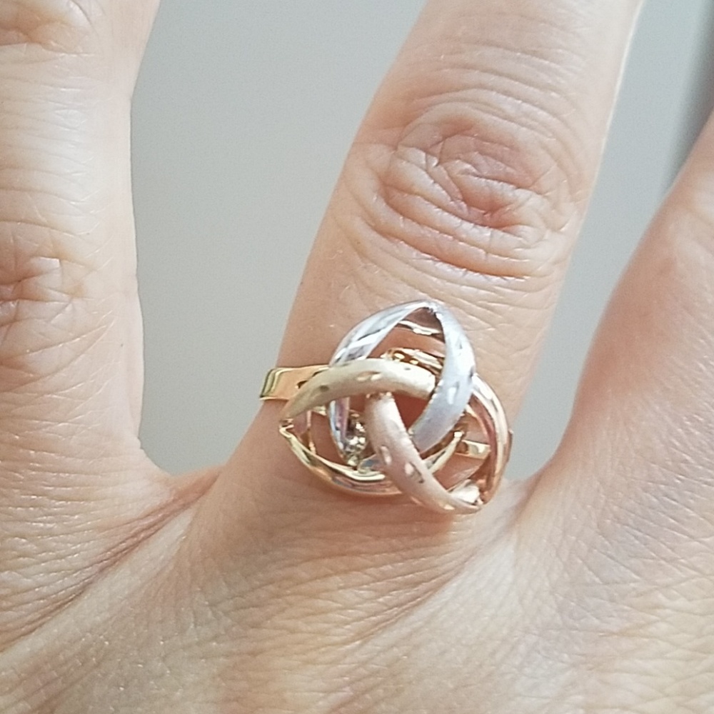 14k tri color Gold Infinity Ring trinity knot